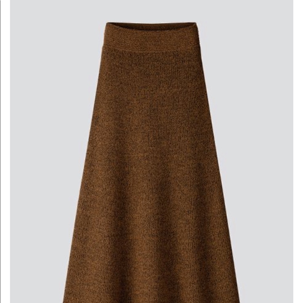 Uniqlo High Waisted Sweater Skirt🌿🌿🌿